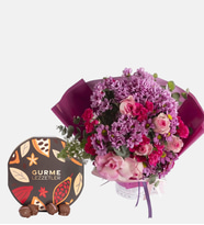 Pembe Buket Kağıtlı Karışık Aranjman ve Gurme Lezzetler